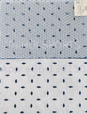 पीई फोम शॉक पैड अंडरले आर्टिफिशियल घास के लिए बेहतर शॉक एब्सोर्प्शन के साथ वर्टिकल डिफॉर्मेशन 4 ~ 8 मिमी और 3 डी मेष कपड़े