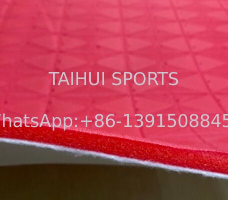 उत्कृष्ट शॉक अवशोषण के लिए फीफा मानक प्रमाणन 30 किग्रा/एम3 घनत्व के साथ पीई फोम अंडरले शॉक पैड